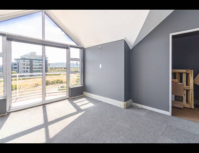99M² OFFICE TO LET IN CENTURY CITY